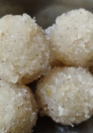 মালাই নাড়ু(malai naru recipe in Bengali) রেসিপির প্রধান ছবি