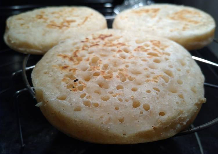 Sourdough crumpets lots of holes