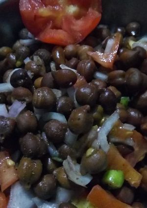 A picture of Black chana chat.
