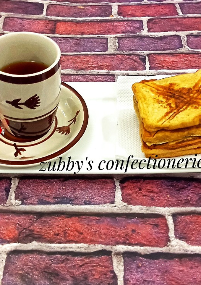 A picture of Toasted bread with Lipton.