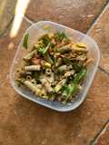 Rigatoni di grano saraceno con salmone e avocado