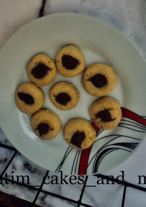 A picture of Thumbprint cookies.
