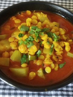 દૂધી ચણા દાળ નું શાક (Dudhi Chana Dal Shak Recipe In Gujarati) રેસીપી મુખ્ય ફોટો