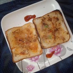 A picture of Bread pizza.