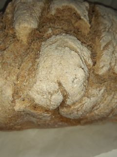 Una foto de Pan integral con nueces