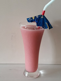 A picture of Guava pomegranate juice.