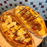 Hình của món Pide (pizza kiểu Thỗ nhĩ Kỳ 🇹🇷).