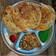 A picture of Plane Rawa dosa.