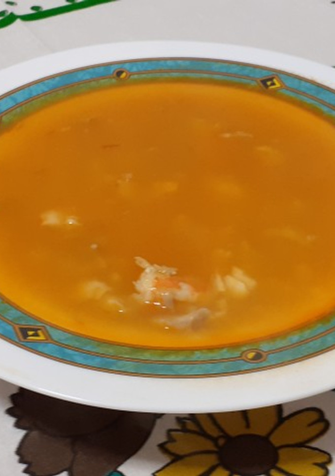 Una foto de Sopa de pescado económica.