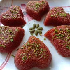 A picture of Beetroot suji halwa.