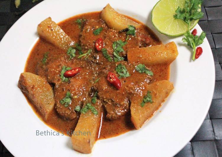 Recipe of Award-winning Muj Gaad (Kashmiri Style Fish Curry)