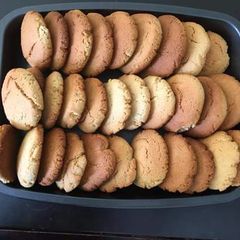 A picture of Ginger biscuits.