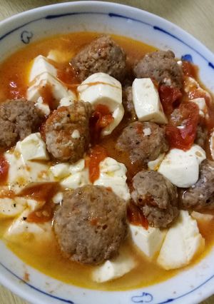 Hình của món Thịt viên đậu phụ sốt cà chua.