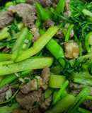Thịt bò xào su su, ngò rí