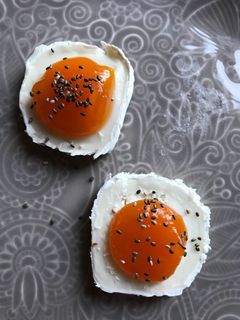 Una foto de Canapé de calabaza y queso de cabra - trampantojo