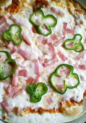 A picture of Easy Thin-Crust Pizza with Tortillas.