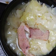 A picture of Cabbage and Ham.