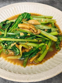 秀珍菇炒油菜 的食譜成品照片