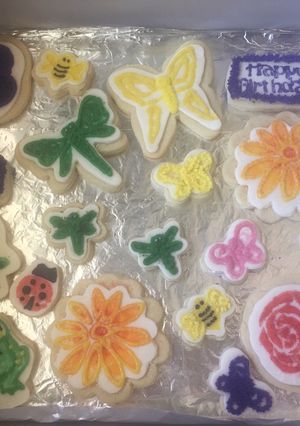 A picture of Frosting:  Butter Cream.