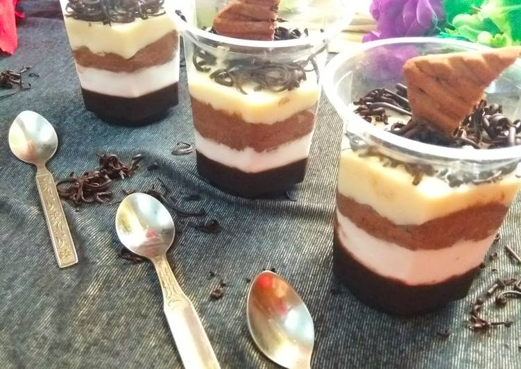 Four layered chocolate mousse