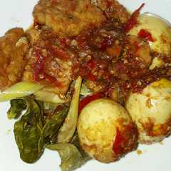 รูปของ Telur tempe sambalado