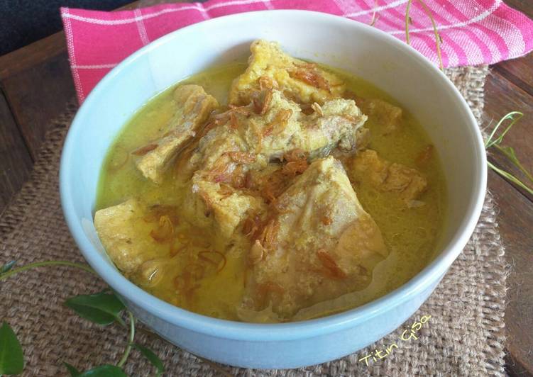 Resep Opor Ayam &amp; Tahu Bumbu Kuning Anti Gagal