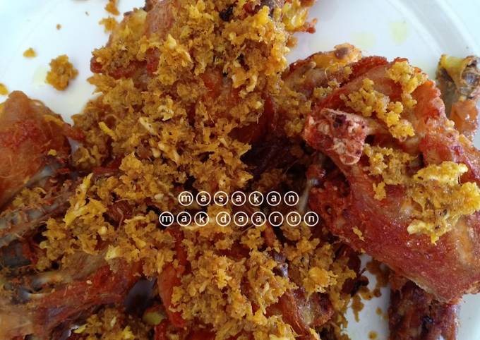 Ayam goreng serundeng bumbu ungkep