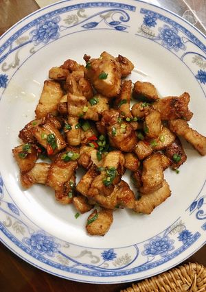 Hình của món Thịt Ba Rọi Rang Cháy Cạnh.