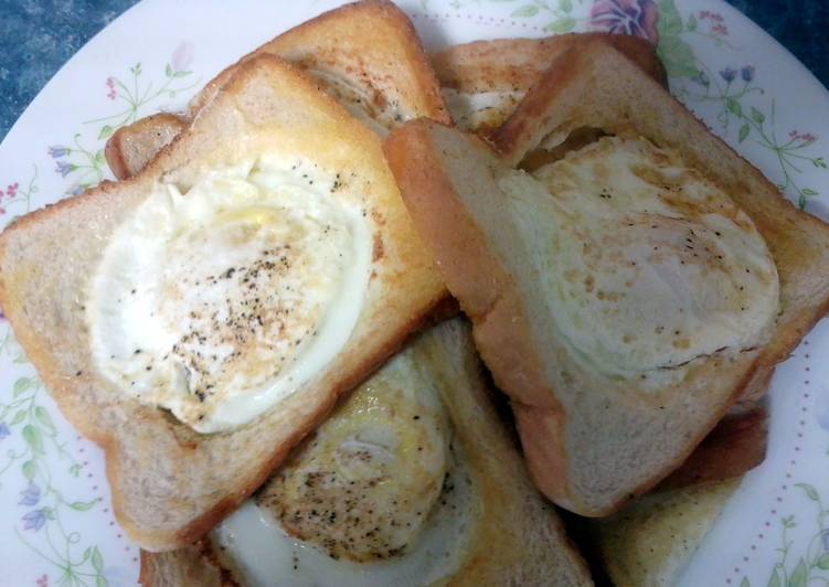 How to Prepare Perfect eggs in a hole