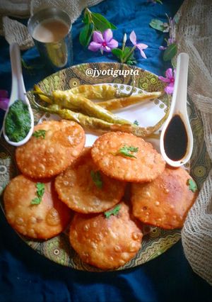 शेगांव कचौड़ी (shegaon kachodi recipe in Hindi) रेसिपी मुख्य फोटो