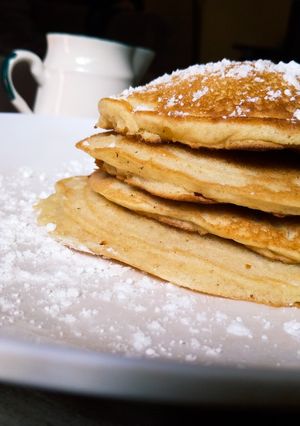 A picture of Soft fluffy pancakes.