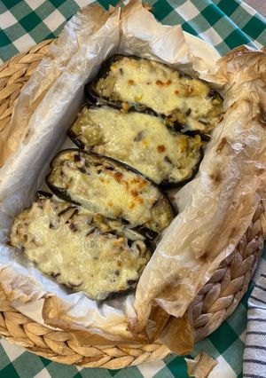 Una foto de Berenjenas rellenas de setas y puerro