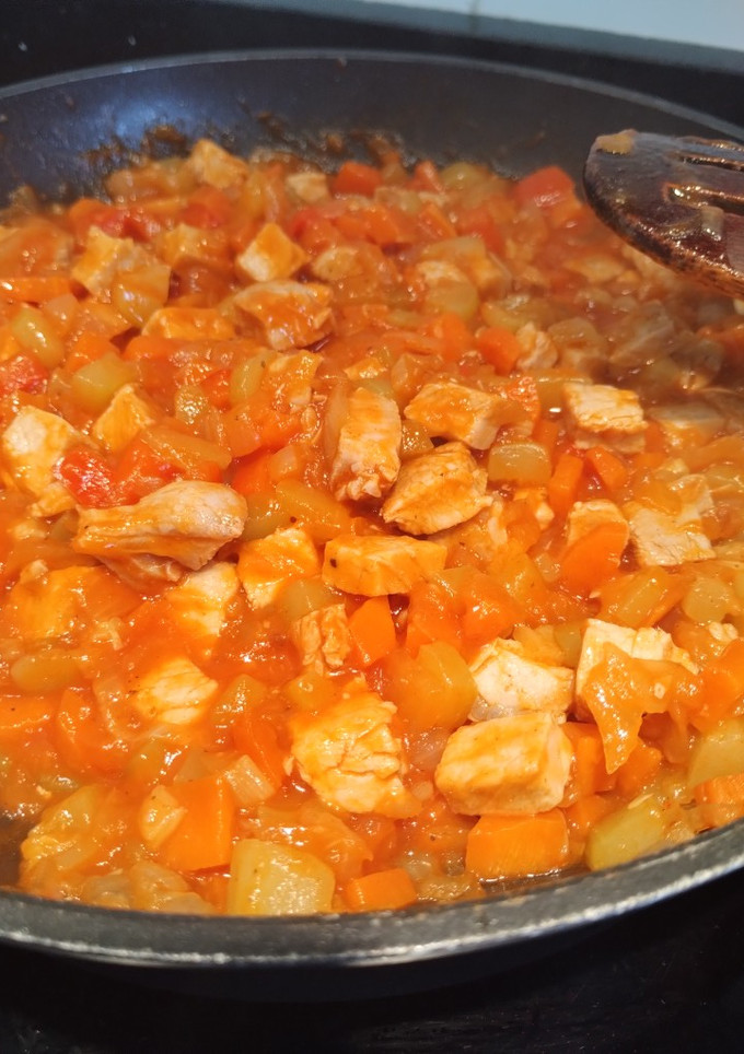 Una foto de Pisto de verduras con cerdo