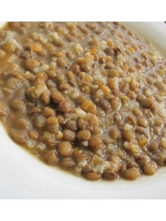 Una foto de Lentejas con arroz en olla GM