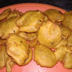 A picture of Aloo pakora recipe, potato pakora.