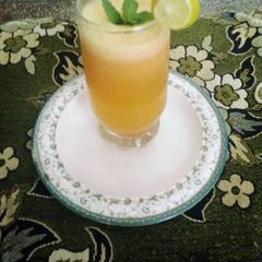A picture of Refreshing peach juice.