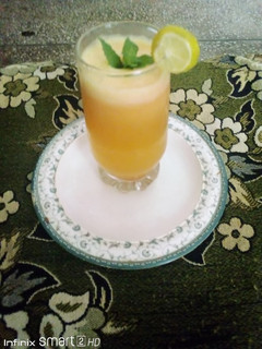 A picture of Refreshing peach juice.