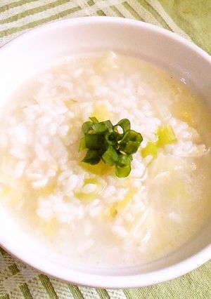 A picture of Chinese Rice Porridge Made with Uncooked Rice.