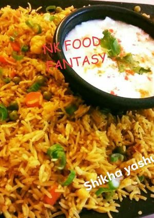 A picture of Burnt Garlic Mexican Rice with Minced Chicken.