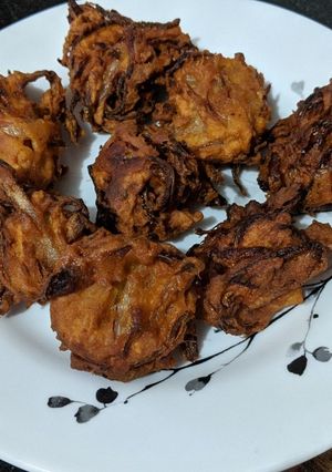 পেঁয়াজি(peyanji recipe in Bengali) রেসিপির প্রধান ছবি