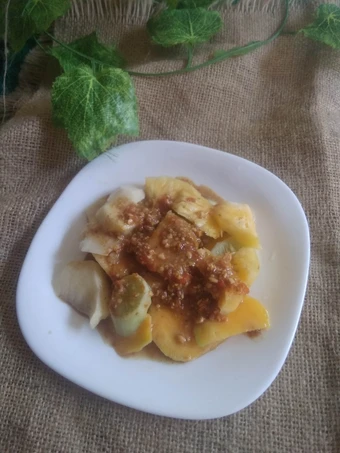 Cara Gampang Membikin Resep Rujak Buah Manis yang Bikin Ngiler Anti Ribet, Uenak Banget