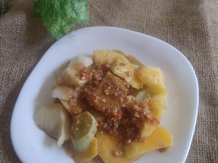 Cara Gampang Membikin Resep Rujak Buah Manis yang Bikin Ngiler Anti Ribet, Uenak Banget
