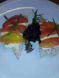 Bruschetas de queso brie y tomates confitados