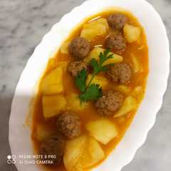 مرقة بطاطا مع كرات اللحم-レシピのメイン写真