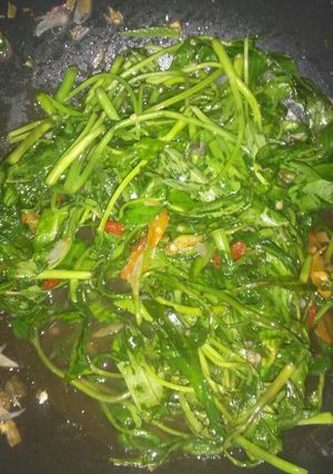 Foto resep Tumis kangkung enakkk😍