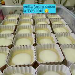 A picture of Puding jagung santan.