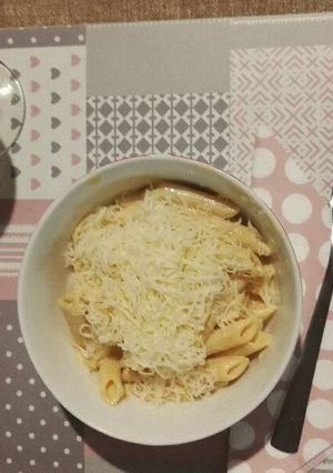 Mézes, tejszínes penne tészta recept fotója