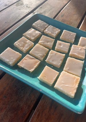 Una foto de Brownie de limón