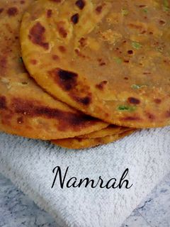 चना दाल और शिमला मिर्च का पराठा (Chana Dal aur Shimla Mirch ka Paratha recipe in hindi) रेसिपी मुख्य फोटो
