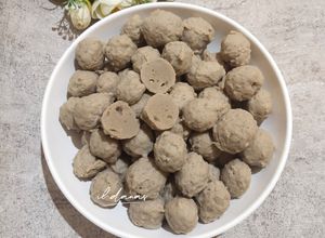 Foto resep Bakso Daging Sapi Lembut dan Kenyal (memakai daging sapi Frozen)
